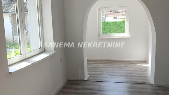 Kuća, Trosoban, Prodaja, 85m2, Selenča, Gradska lokacija, Sombor