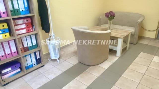 Poslovni prostor, Prodaja, 37m2, Sombor