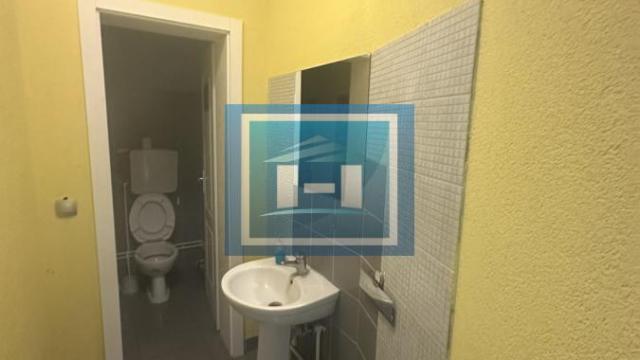 Poslovni prostor, Prodaja, 85m2, Centar, Gradska lokacija, Ćuprija