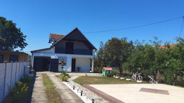 Kuća, Petosoban, Prodaja, 150m2, Beljin, Okolno mesto, Beljin