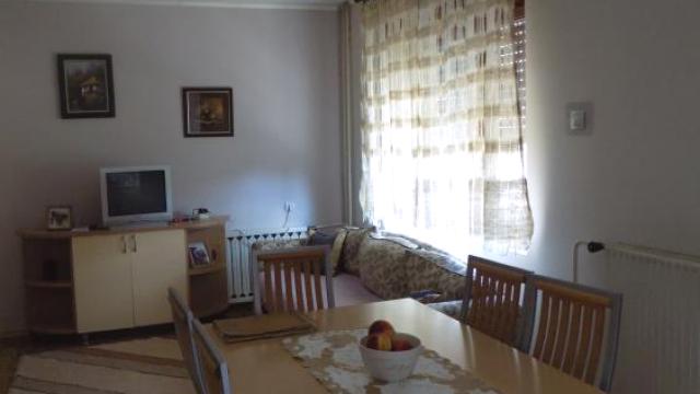 Kuća, četvorosoban, Prodaja, 220m2, Centar, Gradska lokacija, Ćuprija