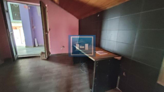 Poslovni prostor, Prodaja, 250m2, Centar, Gradska lokacija, Rekovac