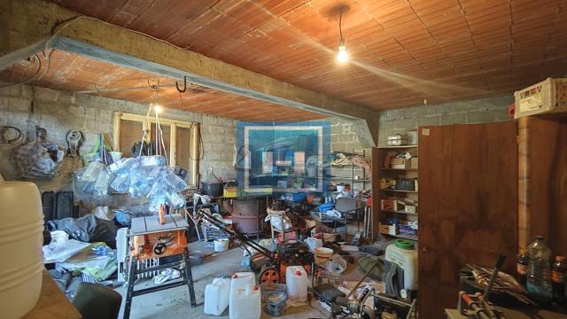 Kuća, četvorosoban, Prodaja, 200m2, Majur, Okolno mesto, Jagodina