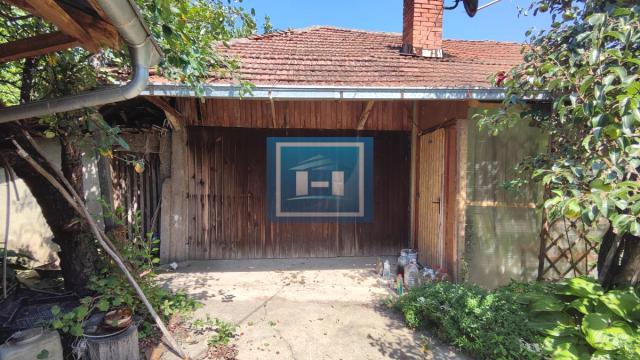 Kuća, četvorosoban, Prodaja, 200m2, Majur, Okolno mesto, Jagodina