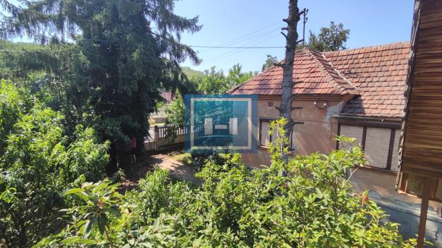 Kuća, četvorosoban, Prodaja, 200m2, Majur, Okolno mesto, Jagodina