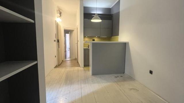 Stan, Trosoban, Izdavanje, 80m2, London, Stari grad, Dečanska