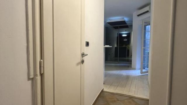 Stan, Trosoban, Izdavanje, 80m2, London, Stari grad, Dečanska