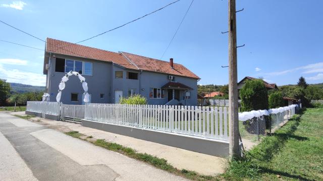 Kuća, Petosoban, Prodaja, 440m2, Kolonija, Gradska lokacija, Jagodina