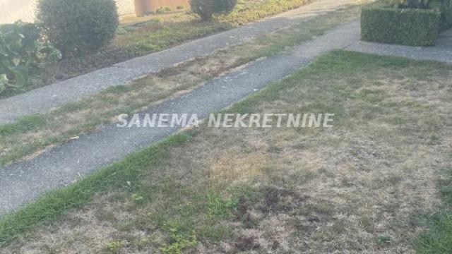 Kuća, četvorosoban, Prodaja, 101m2, Selenča, Gradska lokacija, Sombor