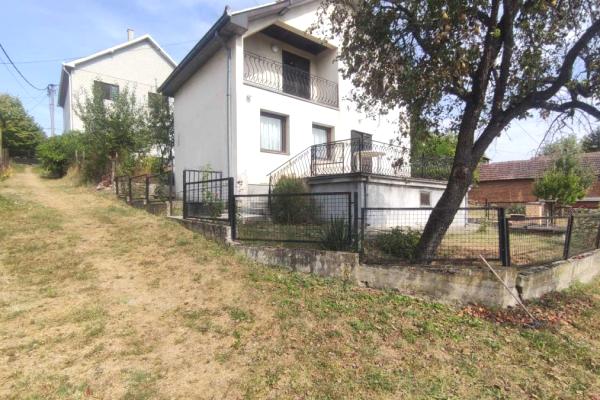 prodaja, kuca,
centar-grad-rekovac, 651382, trosoban