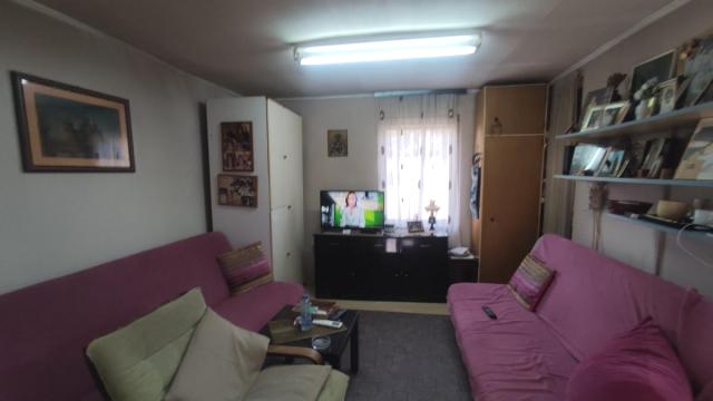 Kuća, četvorosoban, Prodaja, 180m2, Centar, Gradska lokacija, Rekovac