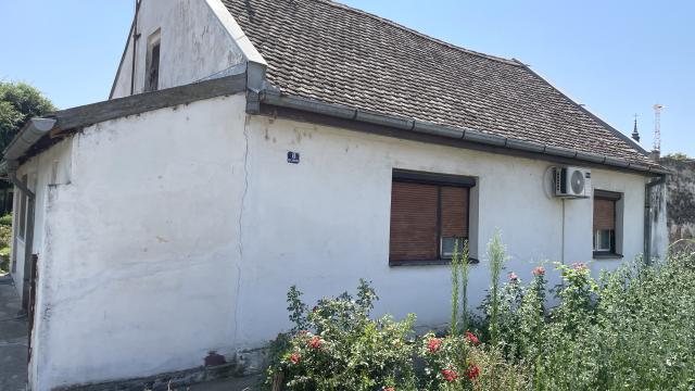 Kuća, Trosoban, Prodaja, 91m2, Knicaninova