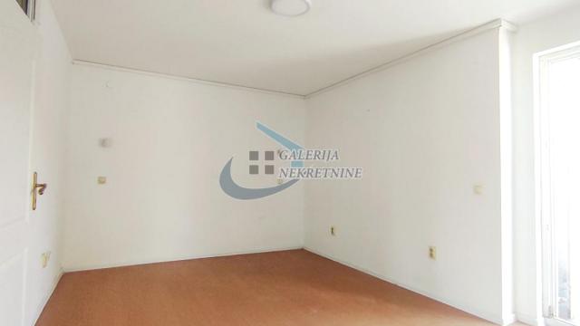 Stan, četvorosoban, Prodaja, 176m2, Bioskop Voždovac, Voždovac, Esad Pašina