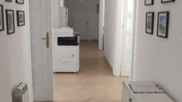 Poslovni prostor, Dvosoban, Izdavanje, 34m2, Studentski trg, Stari grad, Uzun Mirkova