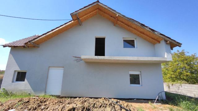 Kuća, Prodaja, 260m2, Okolno mesto, Jagodina