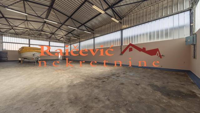 Poslovni prostor, Izdavanje, 431m2, Leštane, Grocka, Smederevski put