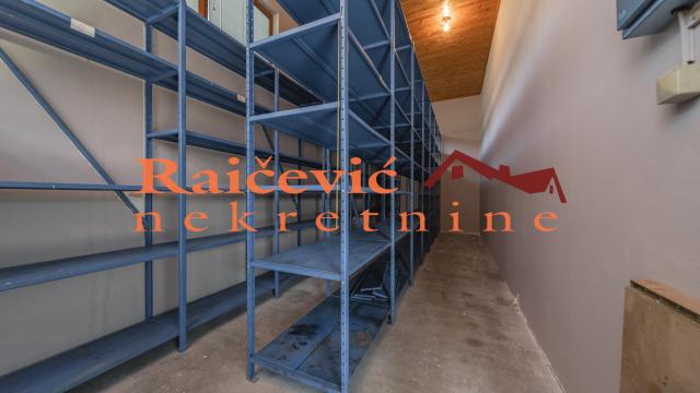 Poslovni prostor, Izdavanje, 431m2, Leštane, Grocka, Smederevski put