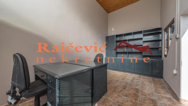 Poslovni prostor, Izdavanje, 431m2, Leštane, Grocka, Smederevski put