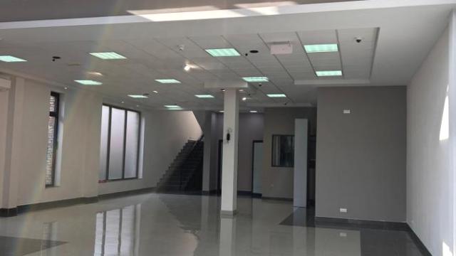 Poslovni prostor, Izdavanje, 350m2, Despotovac