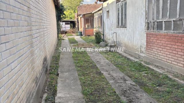 Kuća, Trosoban, Prodaja, 128m2, Centar, Gradska lokacija, Sombor