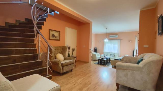 Kuća, Prodaja, 336m2, Tavrića obori, Gradska lokacija, Jagodina