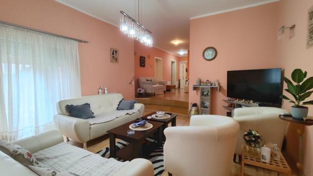 Kuća, Prodaja, 336m2, Tavrića obori, Gradska lokacija, Jagodina