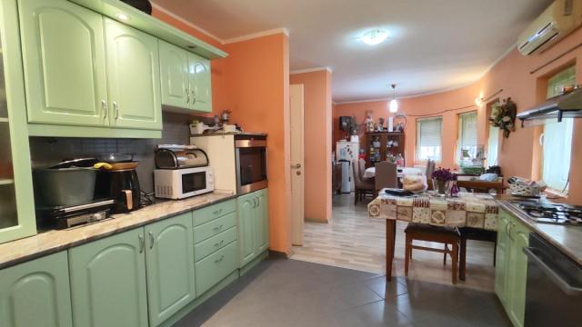 Kuća, Prodaja, 336m2, Tavrića obori, Gradska lokacija, Jagodina