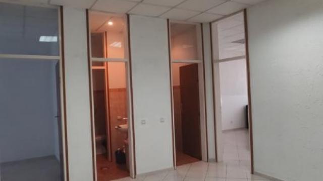 Poslovni prostor, četvorosoban, Izdavanje, 80m2, Blok 28, Novi Beograd, Bulevar Arsenija Čarnojevića