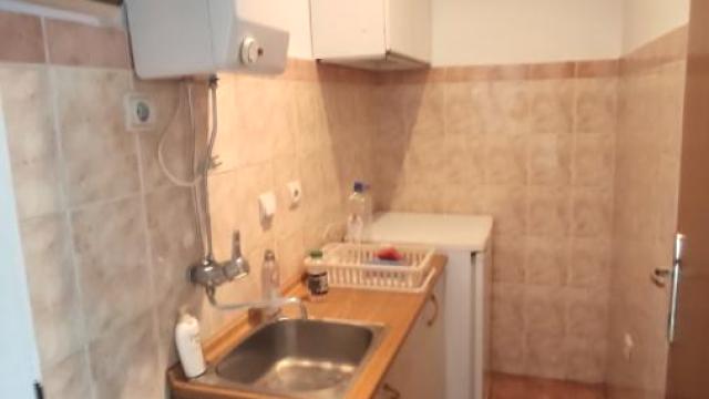 Poslovni prostor, četvorosoban, Izdavanje, 80m2, Blok 28, Novi Beograd, Bulevar Arsenija Čarnojevića