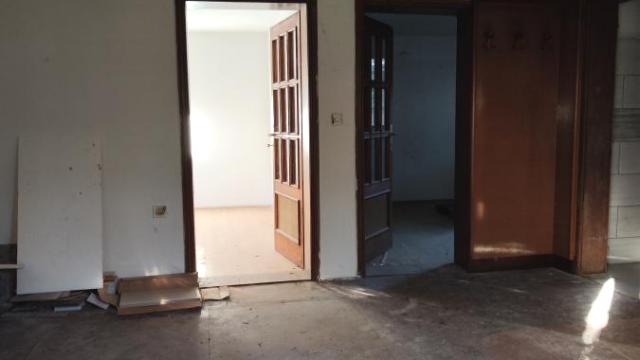 Kuća, Dvosoban, Prodaja, 60m2, Kolonija, Gradska lokacija, Jagodina