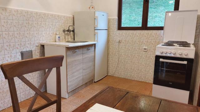 Kuća, Trosoban, Prodaja, 132m2, Perućac, Okolno mesto, Lukica put