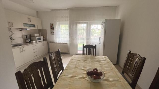 Stan, četvorosoban, Prodaja, 120m2, Strelište, Gradska lokacija, Jagodina