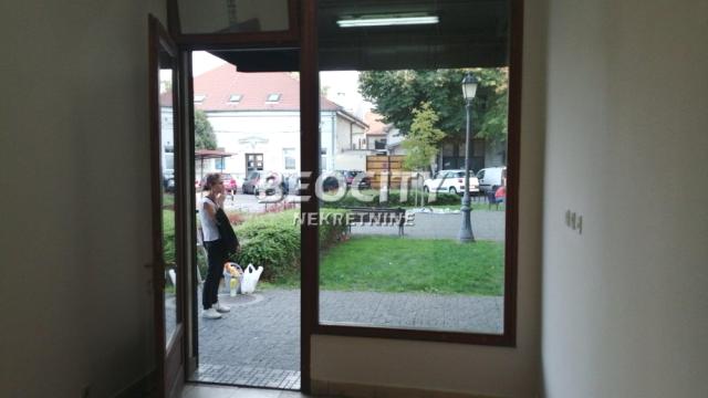 Poslovni prostor, Garsonjera, Izdavanje, 13m2, Centar, Zemun, Masarikov trg 