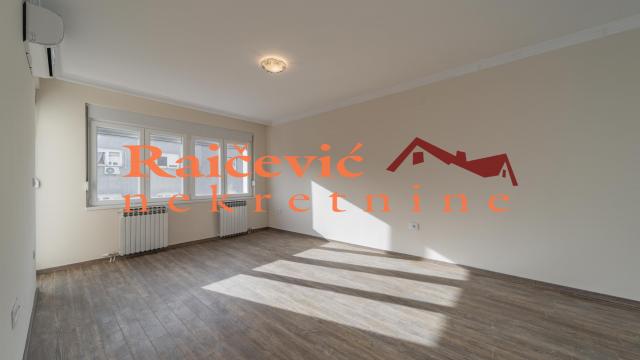 Stan, četvorosoban, Prodaja, 102m2, Autokomanda, Voždovac, Admirala Vukovica