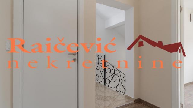 Stan, četvorosoban, Prodaja, 102m2, Autokomanda, Voždovac, Admirala Vukovica