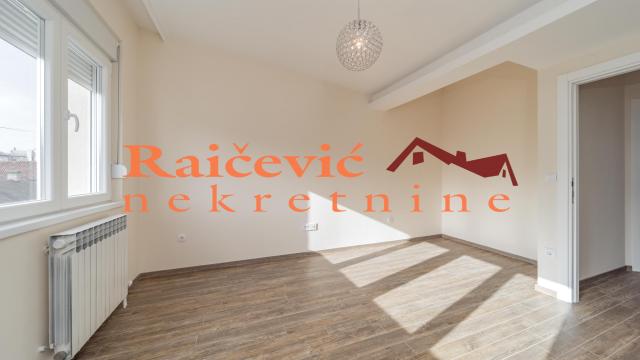 Stan, četvorosoban, Prodaja, 102m2, Autokomanda, Voždovac, Admirala Vukovica