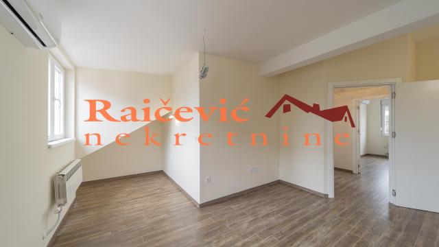 Stan, četvorosoban, Prodaja, 102m2, Autokomanda, Voždovac, Admirala Vukovica