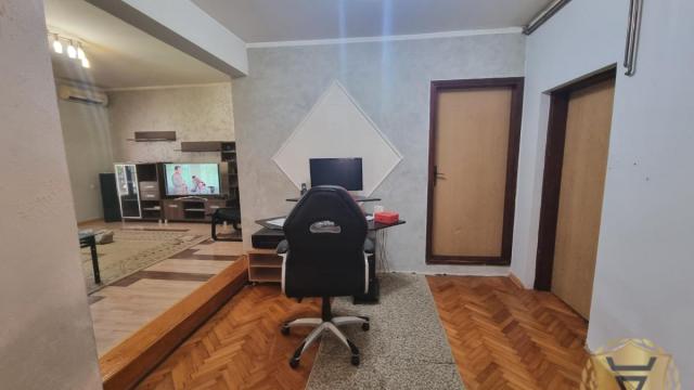 Kuća, Dvoiposoban, Izdavanje, 100m2, Borča, Palilula, Beograd