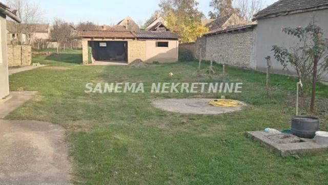 Kuća, Dvosoban, Prodaja, 102m2, Stanišić, Okolno mesto, Sombor