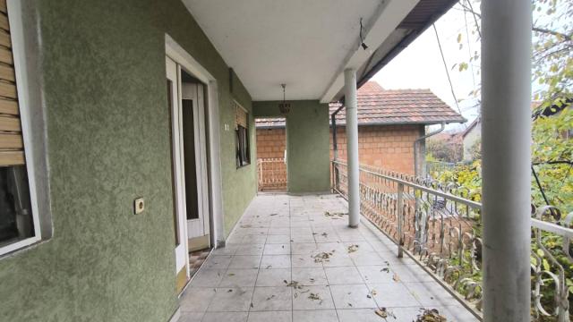 Kuća, Petosoban, Prodaja, 80m2, Centar, Gradska lokacija, Ćuprija