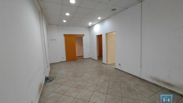 Poslovni prostor, Jednosoban, Izdavanje, 53m2, Centar, Gradska lokacija, Jagodina