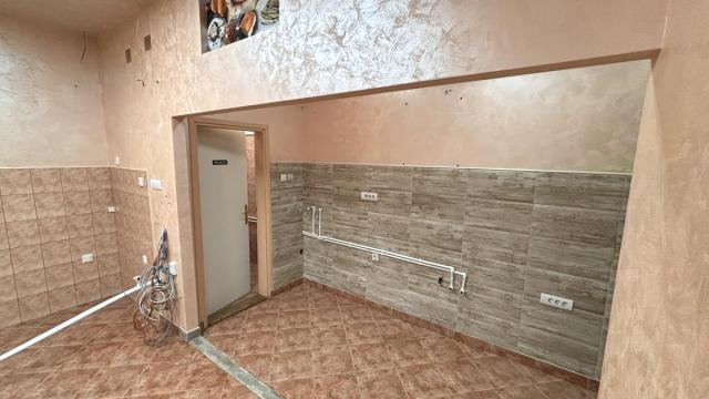 Poslovni prostor, Izdavanje, 44m2, Centar, Gradska lokacija, Jagodina