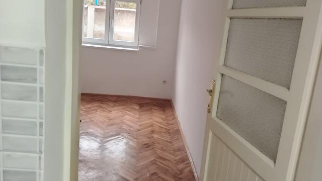 Kuća, Dvosoban, Prodaja, 48m2, Laze Lazarevica