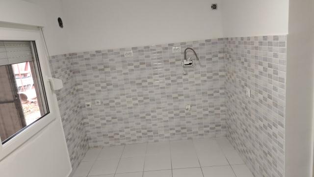 Kuća, Dvosoban, Prodaja, 48m2, Laze Lazarevica