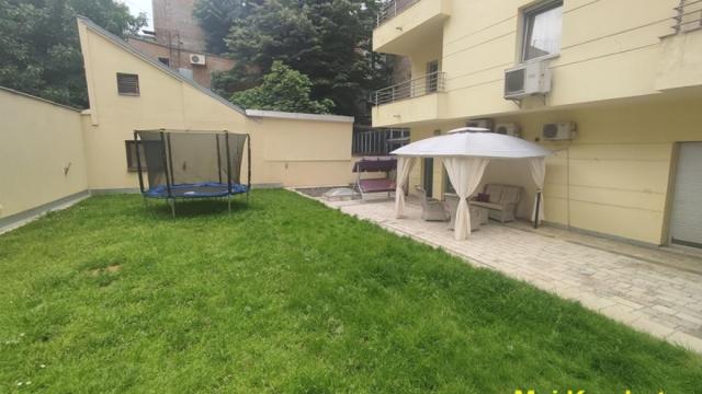 Stan, Petosoban, Izdavanje, 130m2, Hram svetog Save, Vračar, Stojana Protića