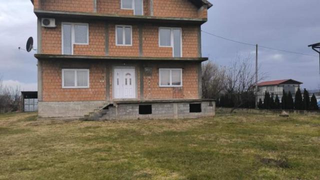 Kuća, Prodaja, 194m2, Ribare, Okolno mesto, Jagodina