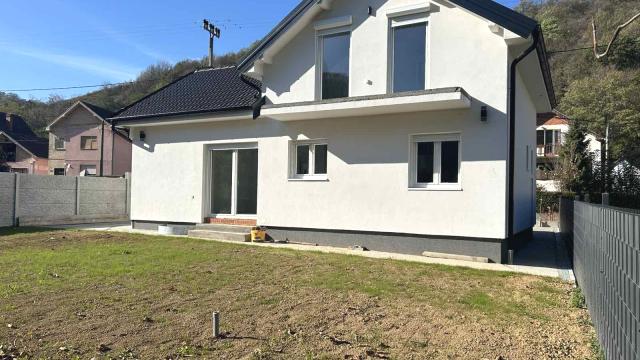 Kuća, Petosoban, Prodaja, 125m2, Stari Ledinci, Petrovaradin, Vuka Karadzica