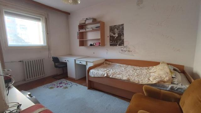 Stan, Troiposoban, Prodaja, 80m2, Centar, Gradska lokacija, Jagodina