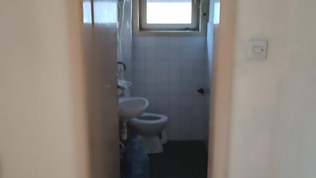Kuća, Petosoban i veći, Prodaja, 440m2, Sremskih Diverzanata