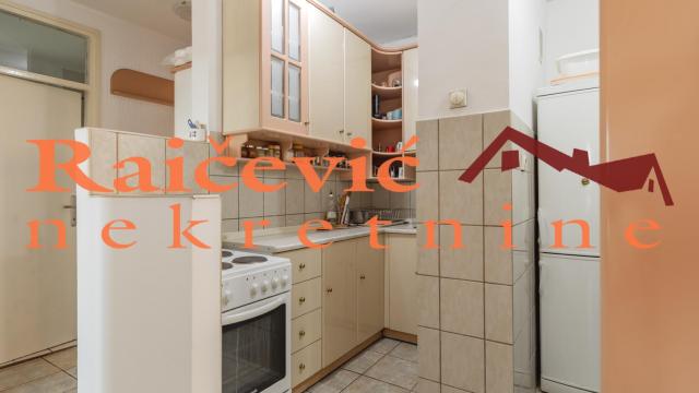 Stan, Dvoiposoban, Prodaja, 70m2, Blok 45 (TC Enjub), Novi Beograd, Jurija Gagarina